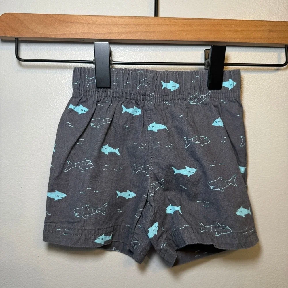 Baby Boy 0-6 Month 5pc Bundle Carters Old Navy Shorts Long Sleeve Shirts